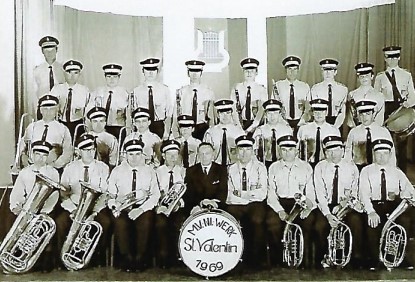 Neu eingekleidet, 1969